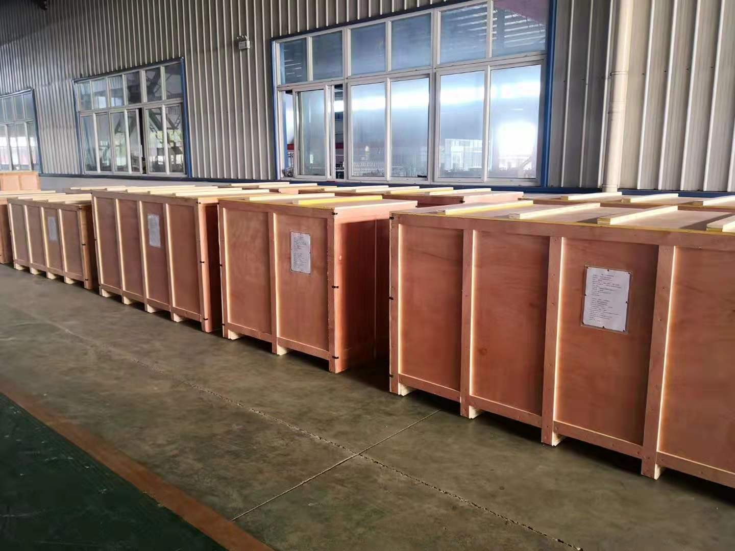 紫金礦業(yè)剛果分礦繼續(xù)采購(gòu)15箱手動(dòng)膠管閥-裝箱成品